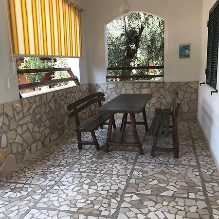 Villa Monica Appartamenti Vieste Exterior photo