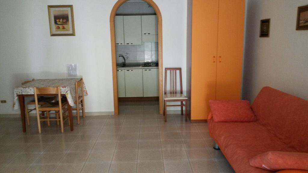 Monica Apartahotel *